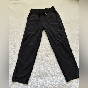 Lululemon Dance Studio Mid-Rise Cropped Pant Sz 4